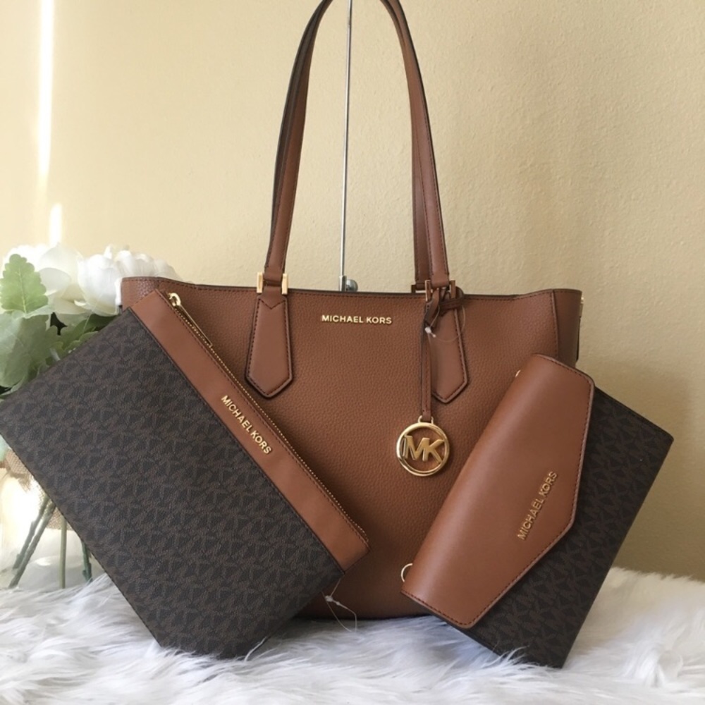 Last set✨Michael Kors 3 in 1 Kimberly tote set - Picture 3 of 8